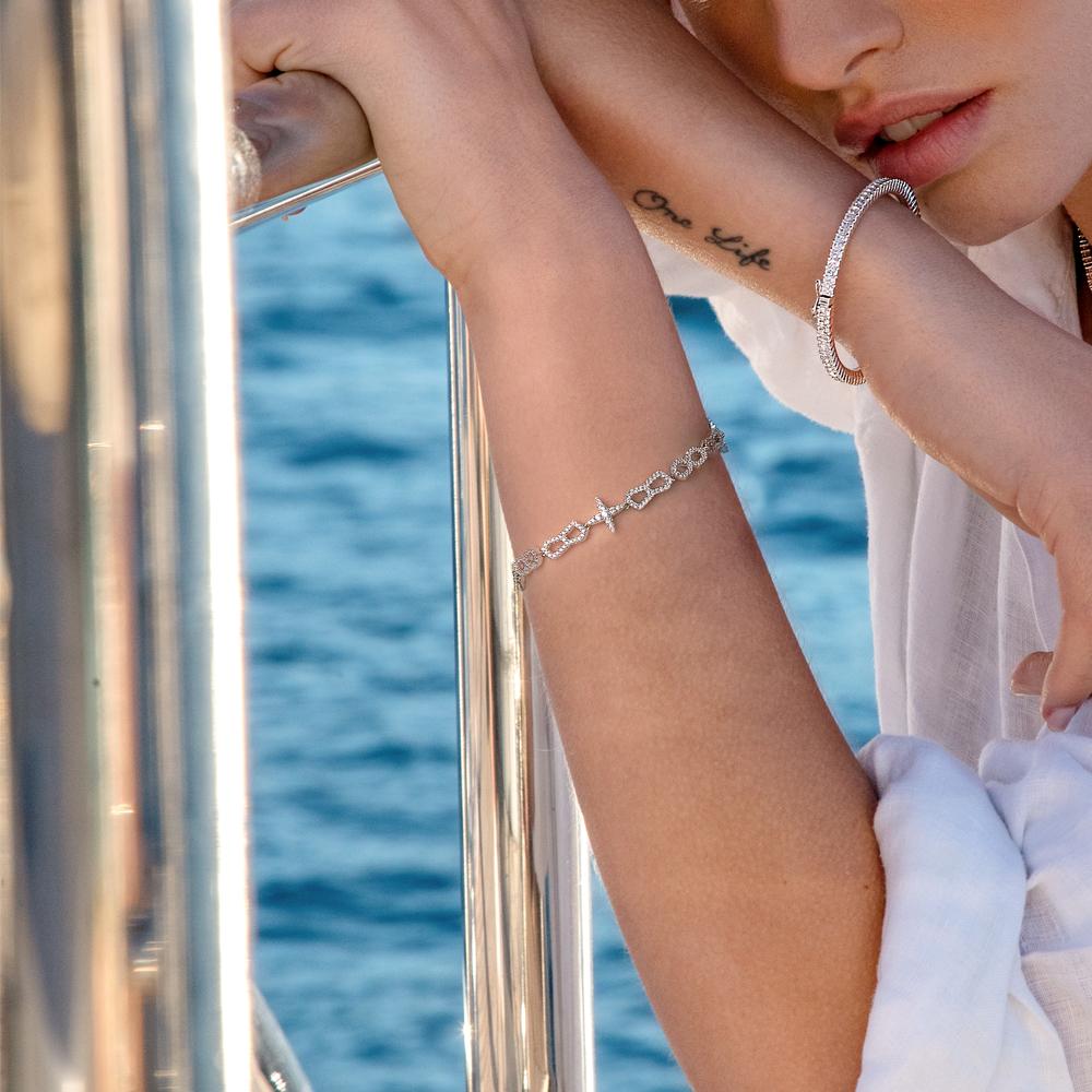 Cutout Stars Bracelet
